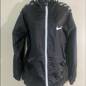 Nike running wind breaker size large unisex